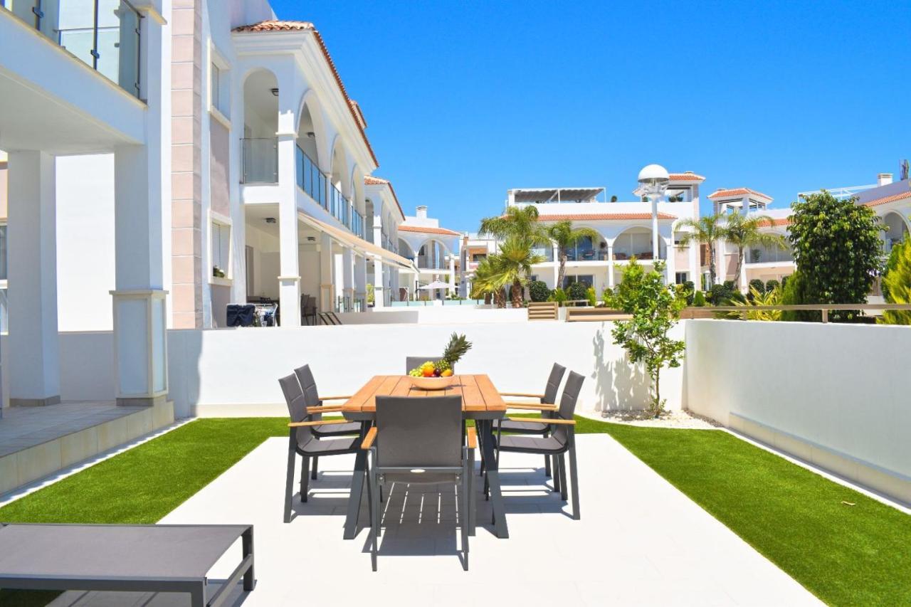 New Build Apartment On Beautiful Modern Complex Rojales Exteriér fotografie